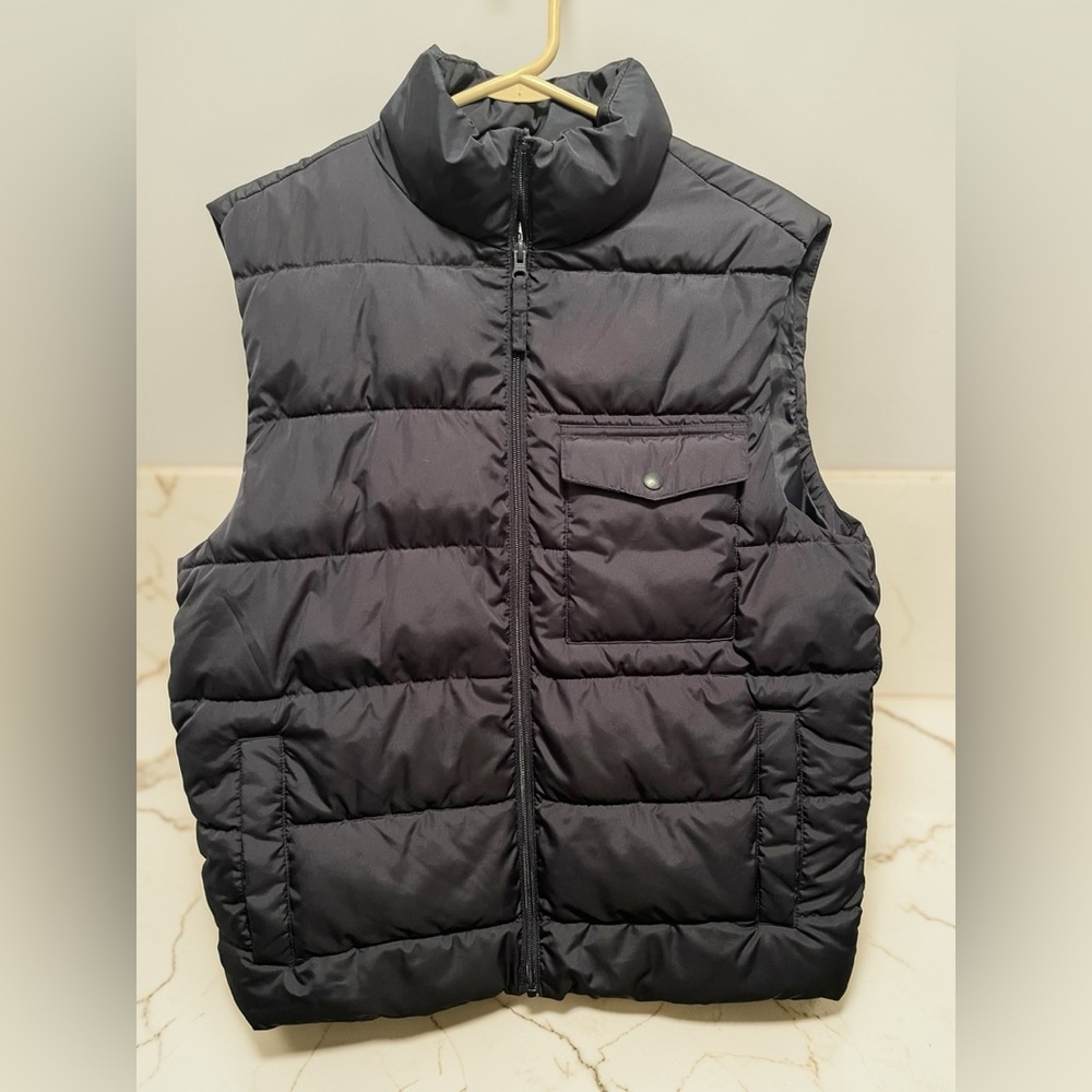 Old Navy Men's Navy Blue Quilted Puffer Vest NWOT Size M